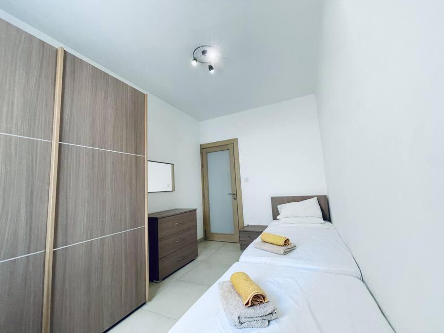 Stylish Modern Central Apartment 4 Paceville Saint Julian's Eksteriør bilde
