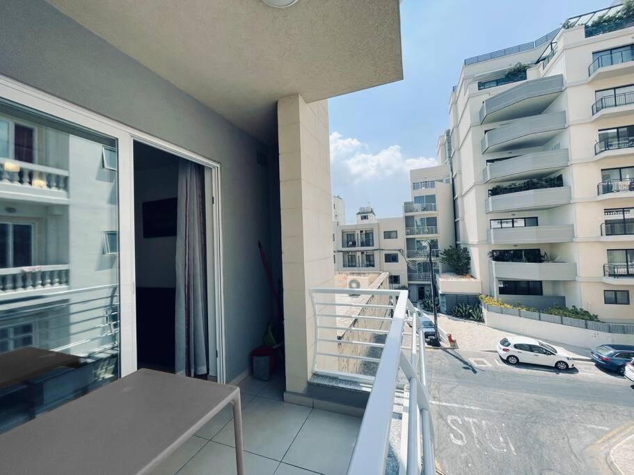 Stylish Modern Central Apartment 4 Paceville Saint Julian's Eksteriør bilde